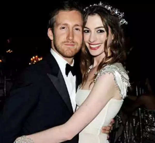Hollywood Actress, Anne Hathaway, Is Pregnant With First Child